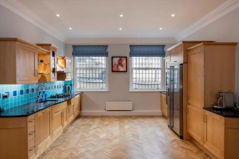 2 bedroom terraced house for sale, Queen's Gate Place Mews, South Kensington SW7