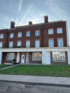 2 bedroom flat to rent, Avery Court, Avery Way, Allhallows, Rochester, Kent