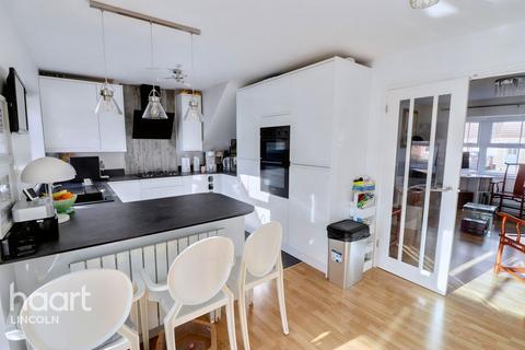 12 Gloucester Close, Bracebridge Heath, Lincoln, LN4 2TB