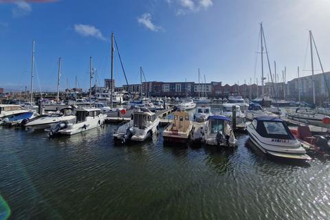 2 bedroom flat to rent, Mannheim Quay, Maritime Quarter, Swansea