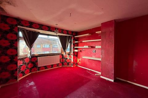 15 Thames Close, Rainham, RM13 9HP