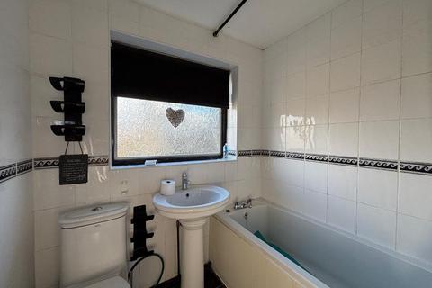 15 Thames Close, Rainham, RM13 9HP