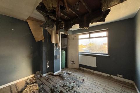 15 Thames Close, Rainham, RM13 9HP