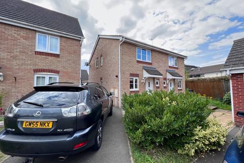 2 bedroom semi-detached house to rent, Magpie Close