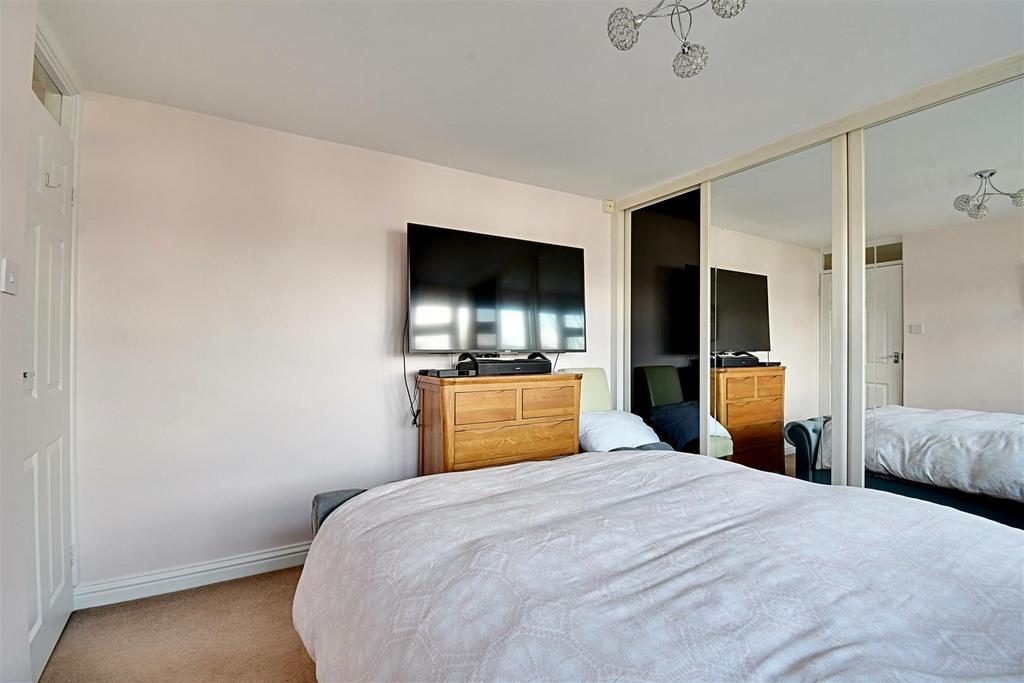 Bedroom 1 2.jpg