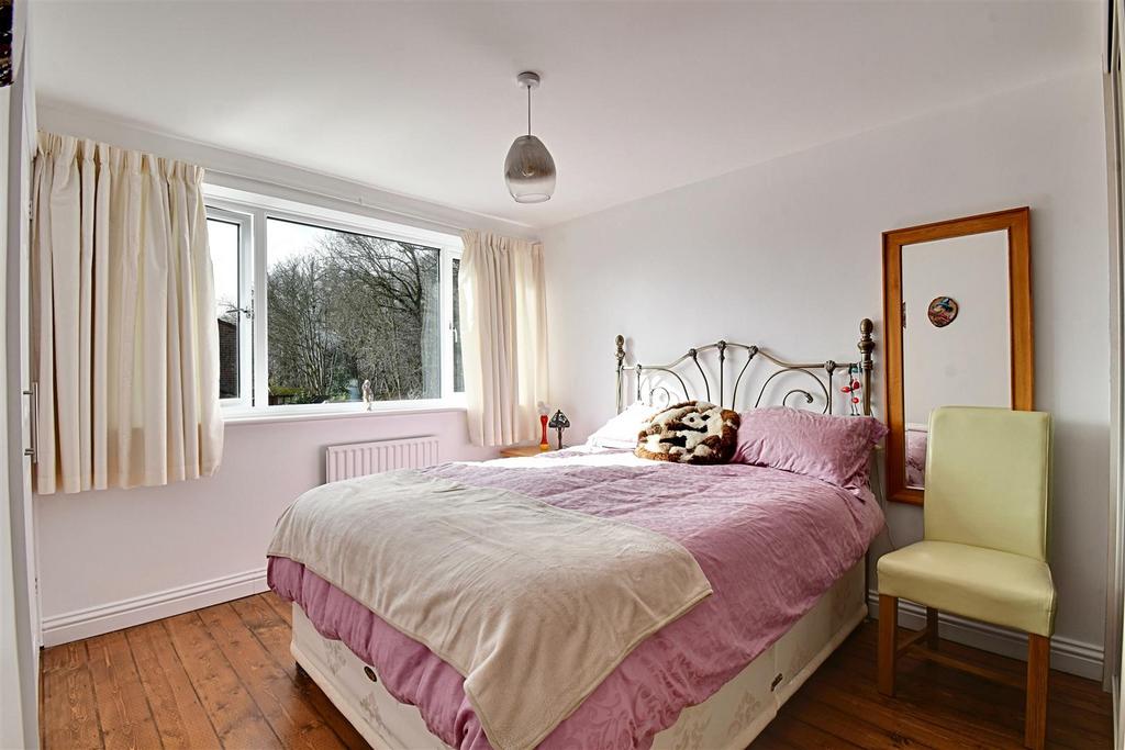 Bedroom 2 1.jpg