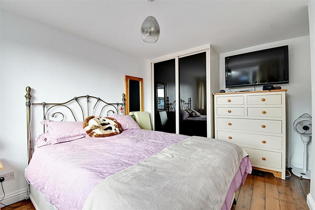 Bedroom 2 2.jpg