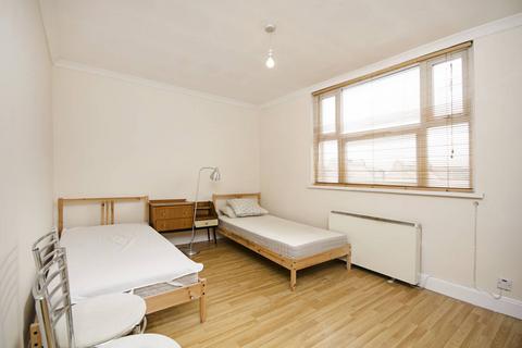 2 bedroom flat to rent, Ridley Road, Dalston, London, E8