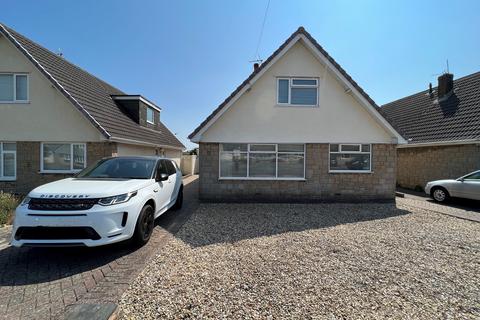 3 bedroom detached bungalow to rent, Fulmar Road, Porthcawl CF36