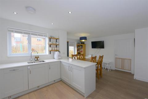 5 bedroom detached house for sale, Picton Drive, Weir Hill, Shrewsbury