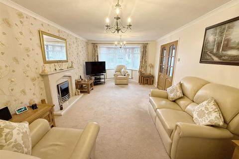 4 bedroom detached house for sale, Chestnut Close, Streetly, Sutton Coldfield