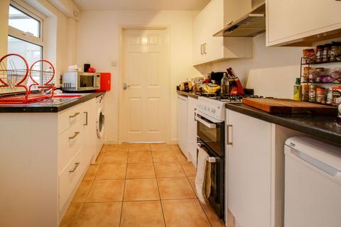 2 bedroom terraced house to rent, St. Marys Grove, Swindon SN2