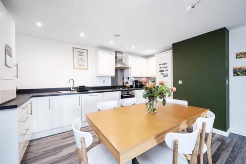 2 bedroom flat to rent, Pancras Way, Bow, London, E3