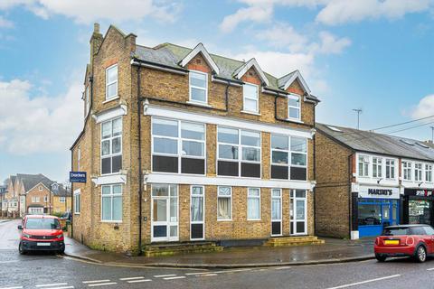 3 bedroom flat for sale, Station Road, Hampton TW12