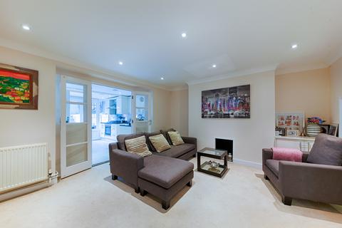 2 bedroom flat for sale, Dennington Park Road, London NW6