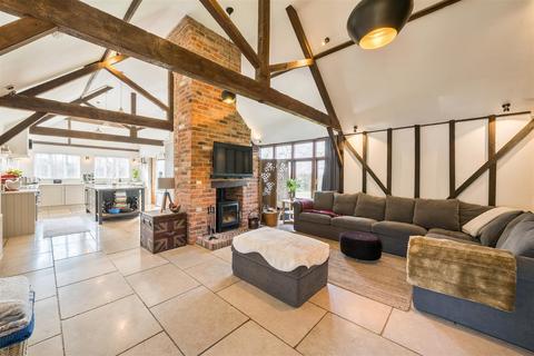 4 bedroom barn conversion for sale, Long Marston Road, Cheddington