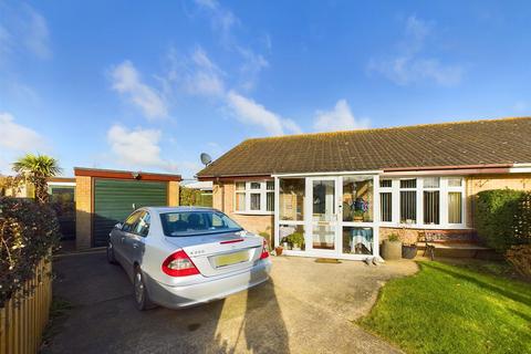 3 bedroom semi-detached bungalow for sale, Hallam Close, Alford LN13