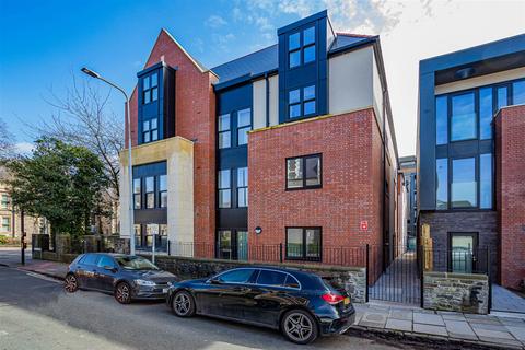 2 bedroom ground floor flat for sale, Cathedral Road, Cardiff CF11