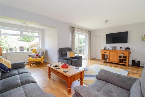 4 bedroom detached house for sale, St. Leonards Road, Horsham