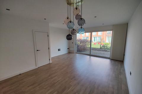 3 bedroom townhouse to rent, South Loop Park, Birmingham B16