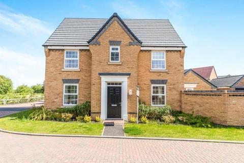 4 bedroom detached house for sale, Chalmers Close, WR5 1SX