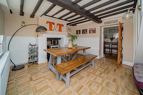 550 Canal Bridge, Semington, Trowbridge, BA14 6JT