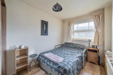 2 bedroom end of terrace house for sale, Chessington,  Surrey,  KT9