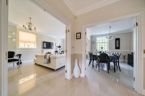 5 bedroom detached house for sale, Wyatt Close, Bushey Heath, Bushey