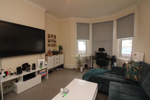 2 bedroom flat to rent, Blatchington Road, Hove BN3