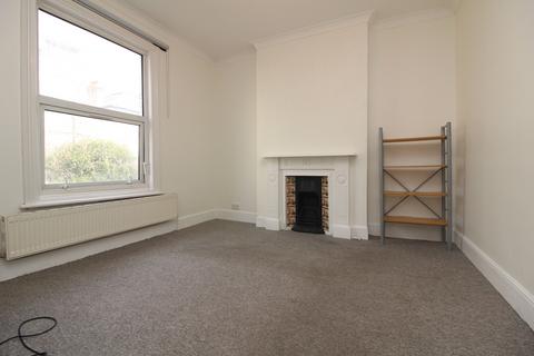 2 bedroom flat to rent, Blatchington Road, Hove BN3