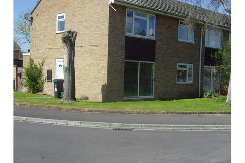 2 bedroom flat to rent, Pine Tree Close, Bridgwater TA6