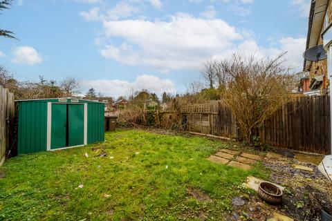 2 Braeside Close, Pinner, HA5 4HH