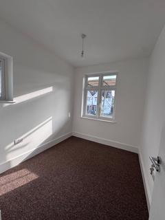 1 bedroom in a house share to rent, Woodstock Avenue,