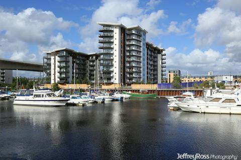 2 bedroom apartment to rent, Roma, Watkiss Way, Cardiff Bay