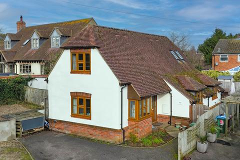 3 bedroom detached house to rent, Chearsely, Buckinghamshire, HP18