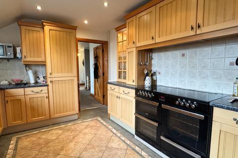 3 bedroom detached house to rent, Chearsely, Buckinghamshire, HP18