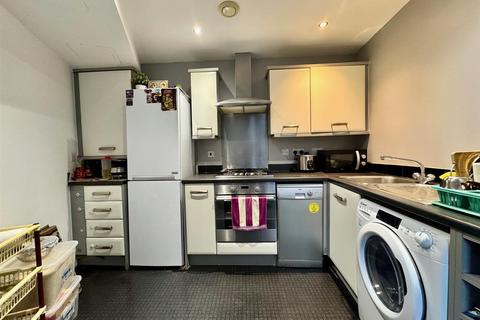 1 bedroom apartment for sale, Bramley Crescent, Ilford