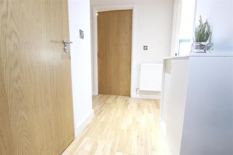 1 bedroom flat to rent, Powell House, Enfield, EN1