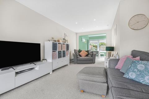 21 Holliers Close, Thame, OX9 2EN