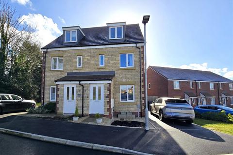 3 bedroom semi-detached house for sale, Hatherall Drive, Chippenham