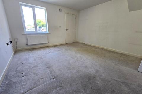 3 bedroom semi-detached house for sale, Hatherall Drive, Chippenham