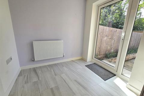 3 bedroom semi-detached house for sale, Hatherall Drive, Chippenham