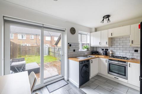 3 bedroom end of terrace house for sale, Montague Drive, Caterham, CR3