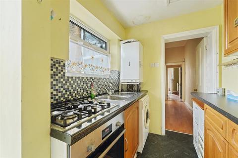 1 bedroom apartment for sale, Glenny Road, Barking, Essex