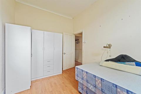 1 bedroom apartment for sale, Glenny Road, Barking, Essex