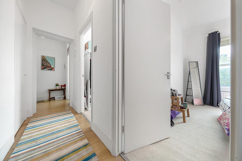 Hallway (2).jpg