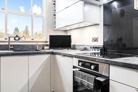 35 Balmoral Close, Leicester, LE2 3PZ