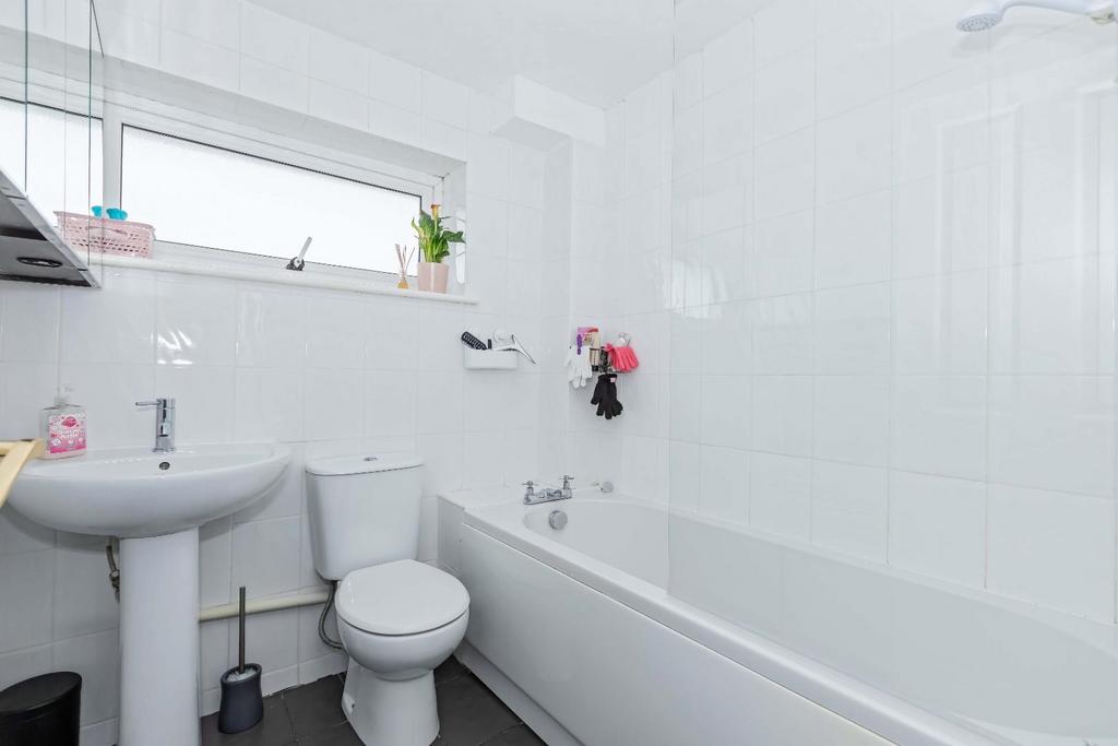 Chanctonbury Drive 11.jpg