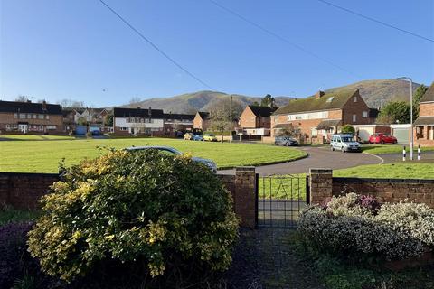 3 bedroom semi-detached house for sale, Clare Road, Malvern