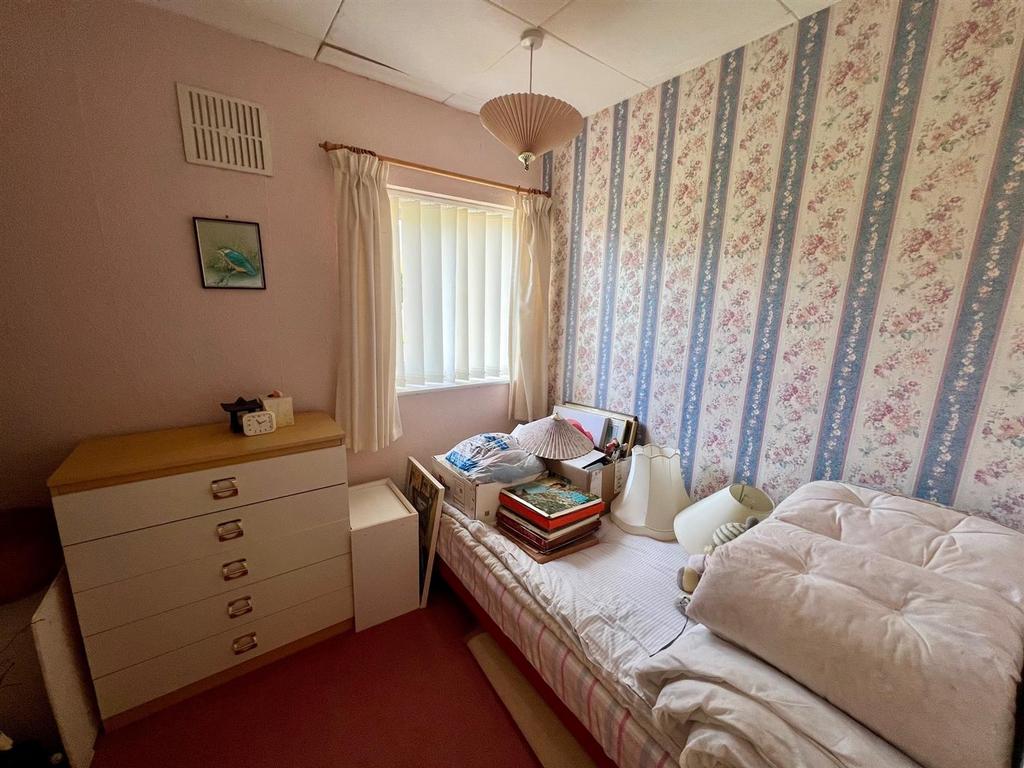 Bed 3.jpg